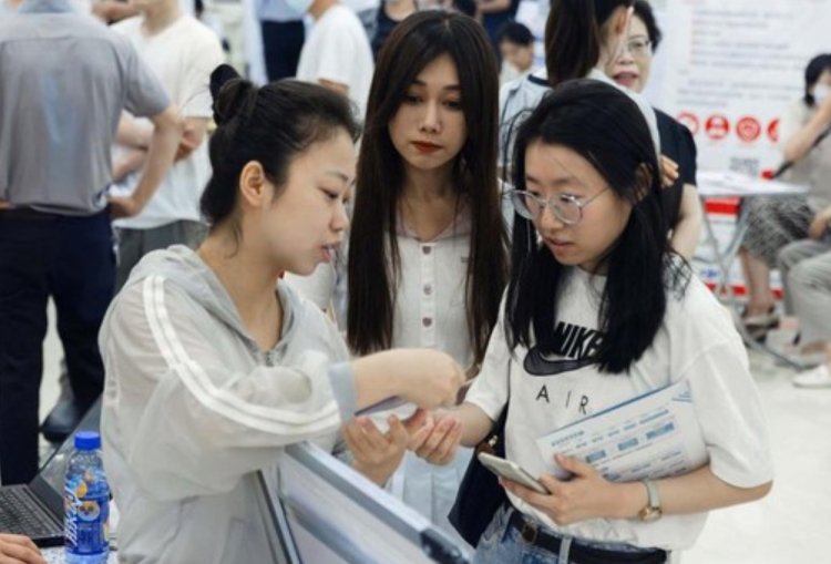 Tinggi Badan Gen-Z di China Capai 170 Cm, Remaja RI Pendek-pendek