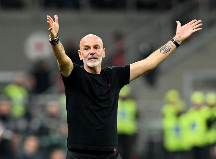 AC Milan Resmi Berpisah dengan Pelatih Stefano Pioli