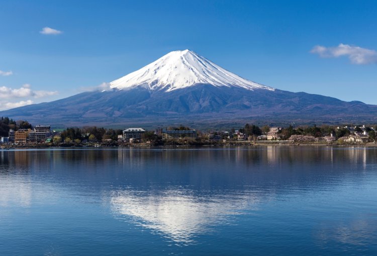Ini Alasan Jepang Sengaja Tutupi Pemandangan Gunung Fuji dengan Kain