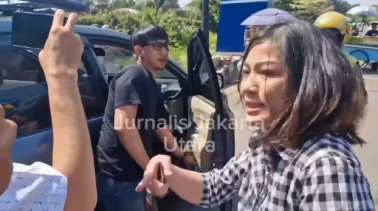 Aksi Nekat, Wanita Hentikan Taksi Online hingga Terseret di Depan Ancol