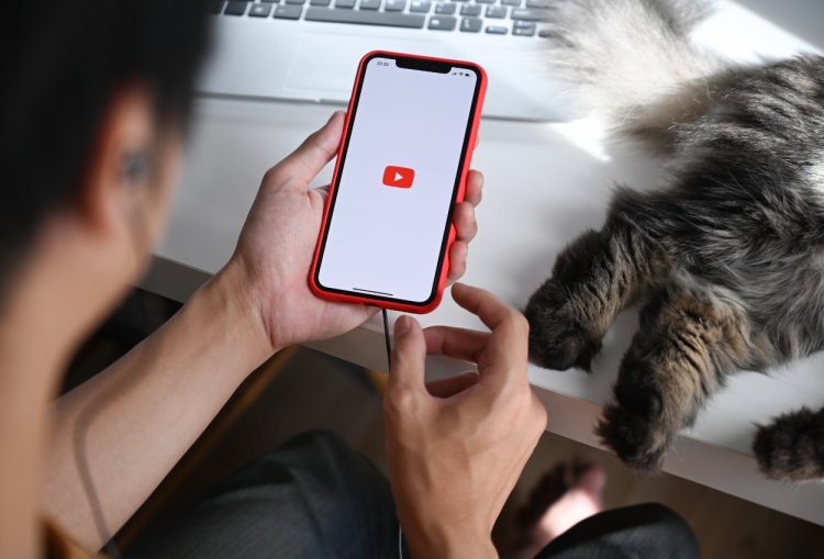 YouTube Akan Bayar Perusahaan Label Musik untuk Latih AI
