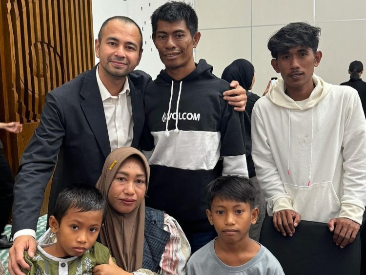 Raffi Ahmad Janji Belikan Perahu Baru untuk Nelayan Aco yang viral Tenggelam