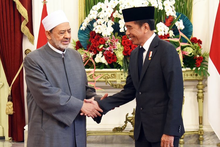 Bertemu Imam Besar Al Azhar Mesir, Jokowi Bahas Gencatan Senjata di Gaza