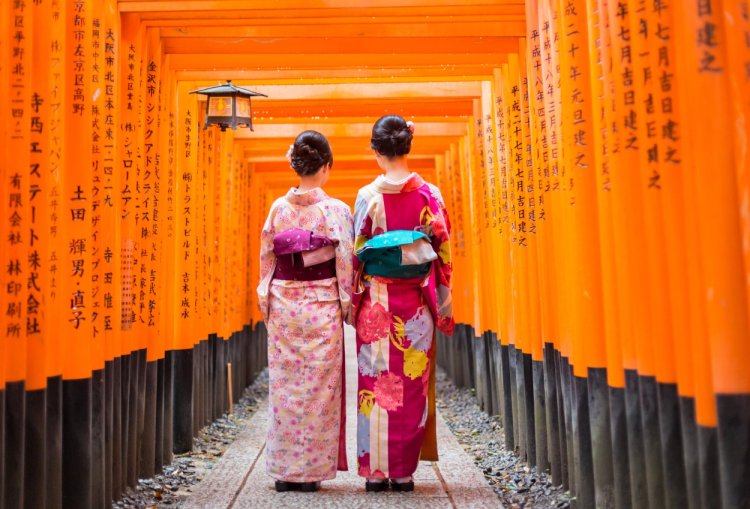 Pasangan Lesbian di Jepang Nekat Foto Nikah Pake Kimono Gegara Frustrasi Haknya Dilarang