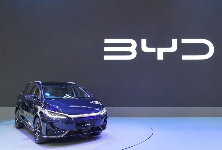 BYD Luncurkan MPV Listrik M6, Harga Mulai Rp379 Juta