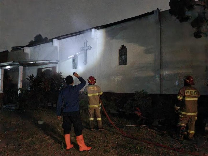 Petugas Damkar Sebut Pompa Mobil Damkar Ada Kendala Saat Kebakaran di Gereja Depok