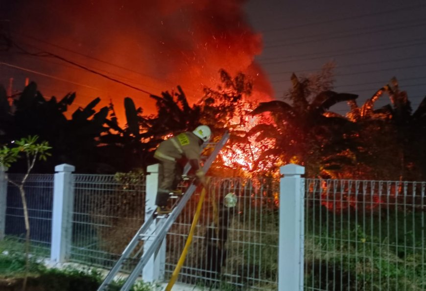 Gunakan Bom Molotov, Tawuran di Kampung Bahari Sebabkan Rumah Kebakaran