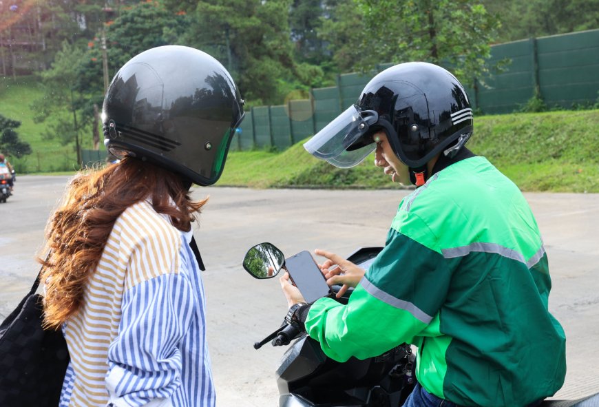 Ojol Minta Aplikasi Gojek-Grab Ditutup, Kominfo Buka Suara