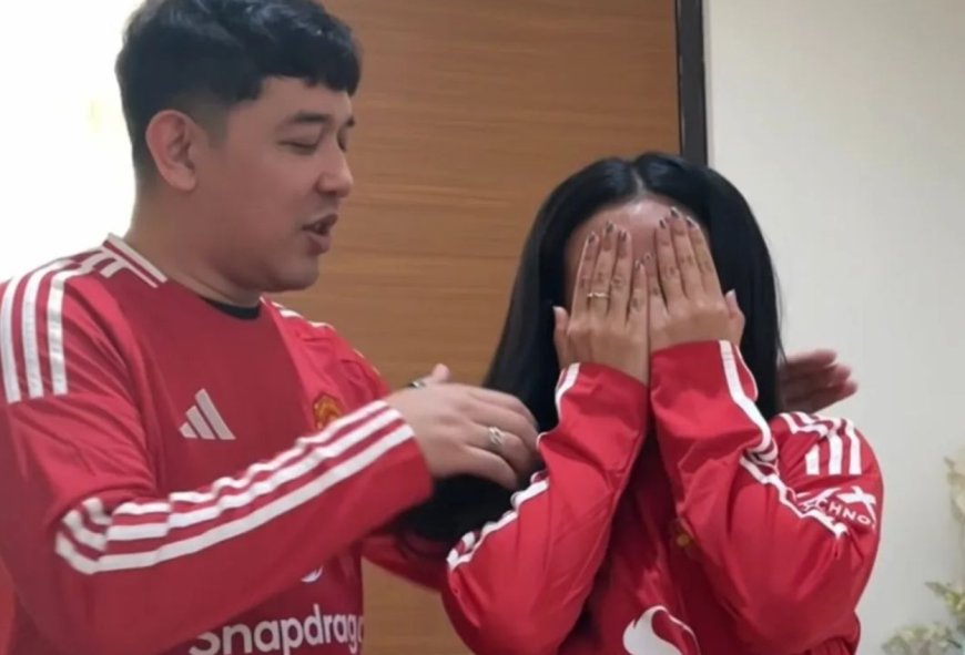 Yura Yunita Terkejut Usai Wajahnya Terpampang di Instagram Manchester United