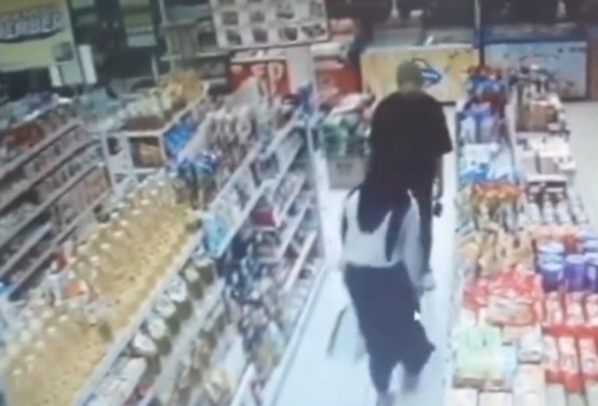 Viral! Wanita Keciduk CCTV Buang Air Kecil Sembarangan di Minimarket dan Langsung Kabur