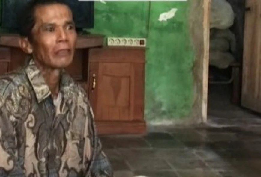 Viral Seorang Guru Honorer di Sukabumi Mulung Usai Ngajar Karena Gaji Tak Cukup