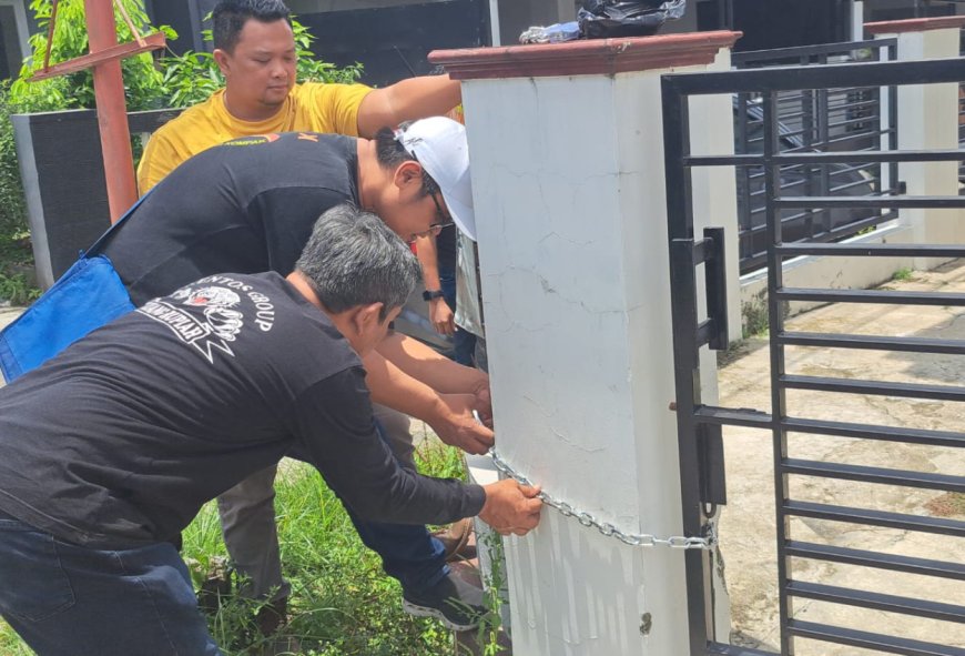 Diduga Karena Tarif Tidak Sesuai, Driver Ojol Segel Kantor Maxim di Purwokerto