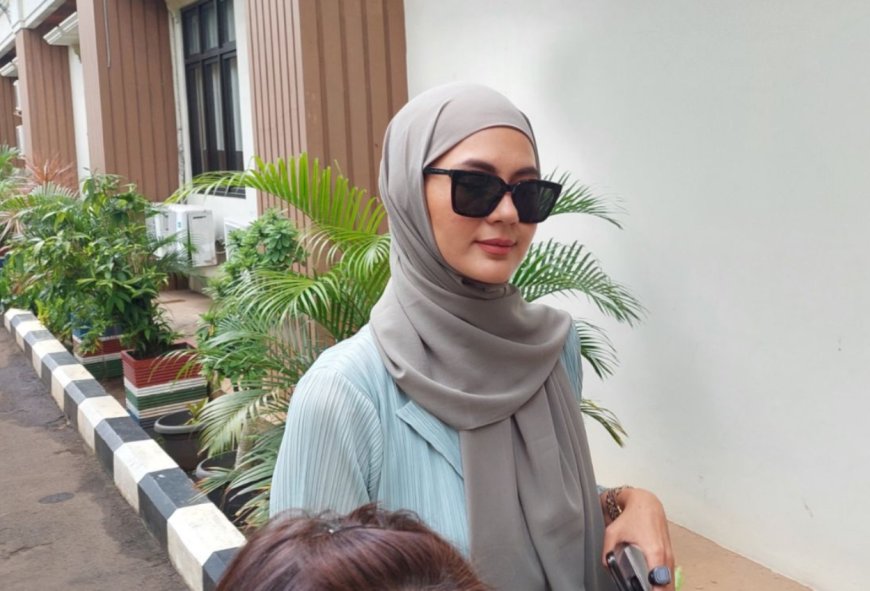 Paula Verhoeven Hadiri Sidang Cerai Perdana, Tak Ada Interaksi dengan Baim Wong