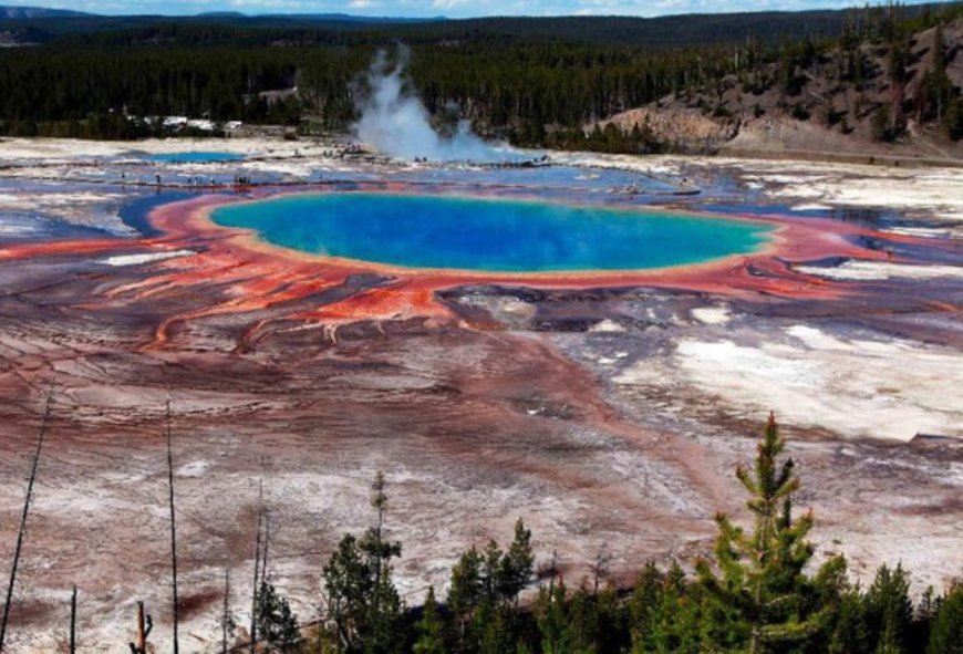 Pria Jatuh ke Sumber Air Panas Yellowstone, Tubuhnya Larut dalam Sehari