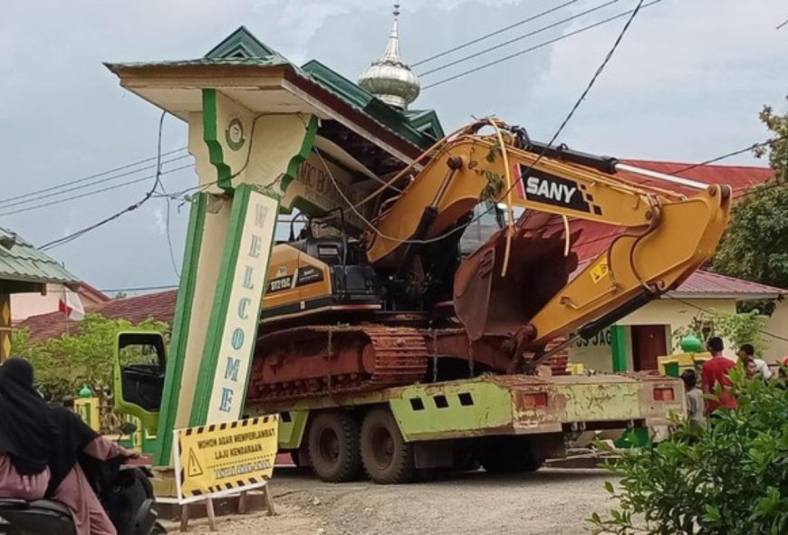 Bocah 5 Tahun Tewas Tertimpa Beton Usai Truk Tabrak Gerbang Pesantren di Sulteng