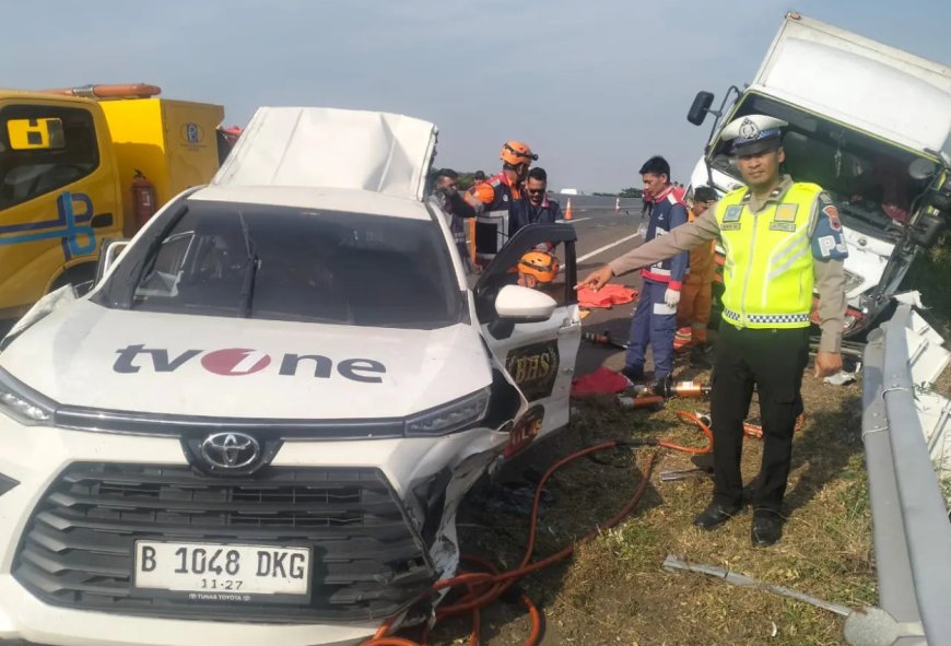 Kecelakaan Maut Mobil Kru TvOne di Tol Pemalang, Tiga Tewas, Dua Luka