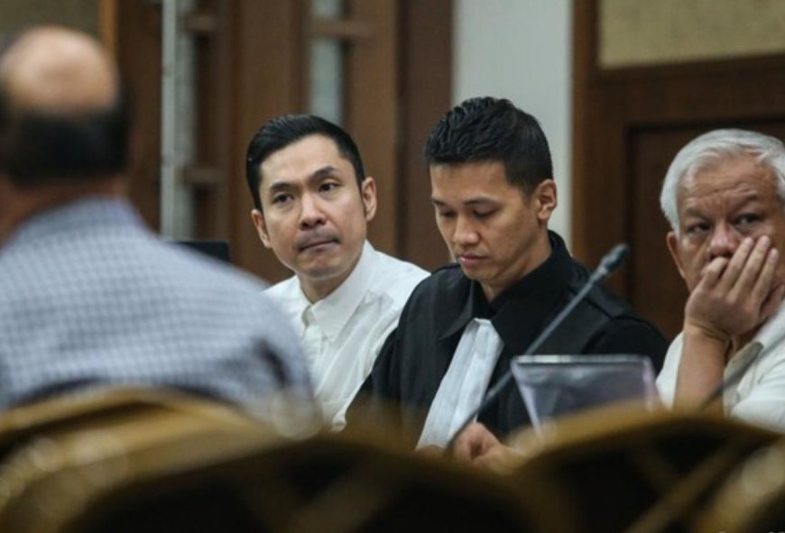 Harvey Moeis Ditegur Hakim karena Terus Nyerocos Bak Menghafal Jawaban di Sidang Korupsi Timah