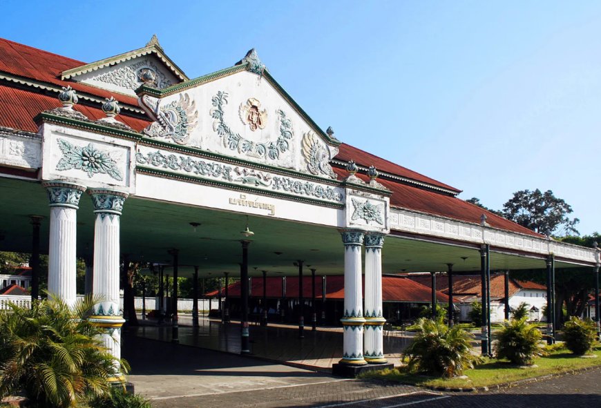 Keraton Yogya Gugat KAI, Klaim Tanah Stasiun Tugu dan Tuntut Ganti Rugi Rp1.000