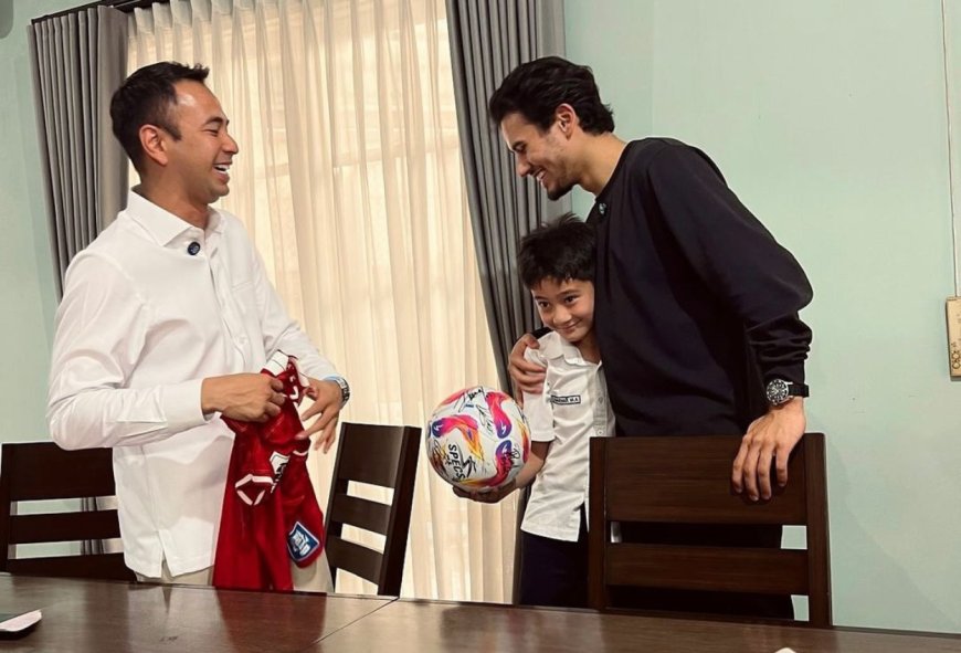 Nathan Tjoe-A-On Singgah Ke Rumah Raffi Ahmad, Main Bola Bareng Rafathar