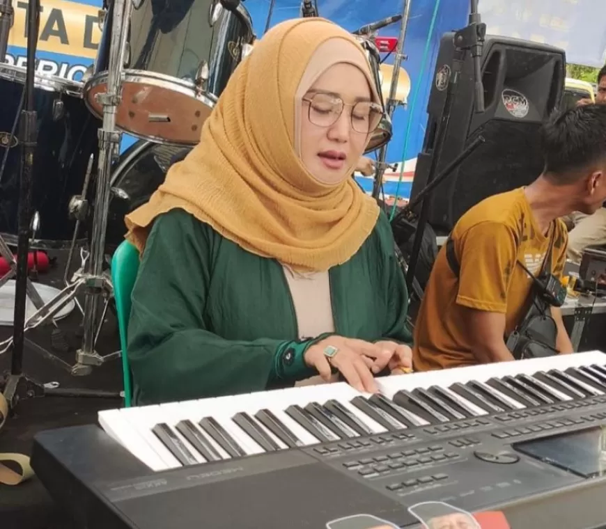 Profil Evie Tamala sang Diva Dangdut yang Pernah Menikah Dua Kali