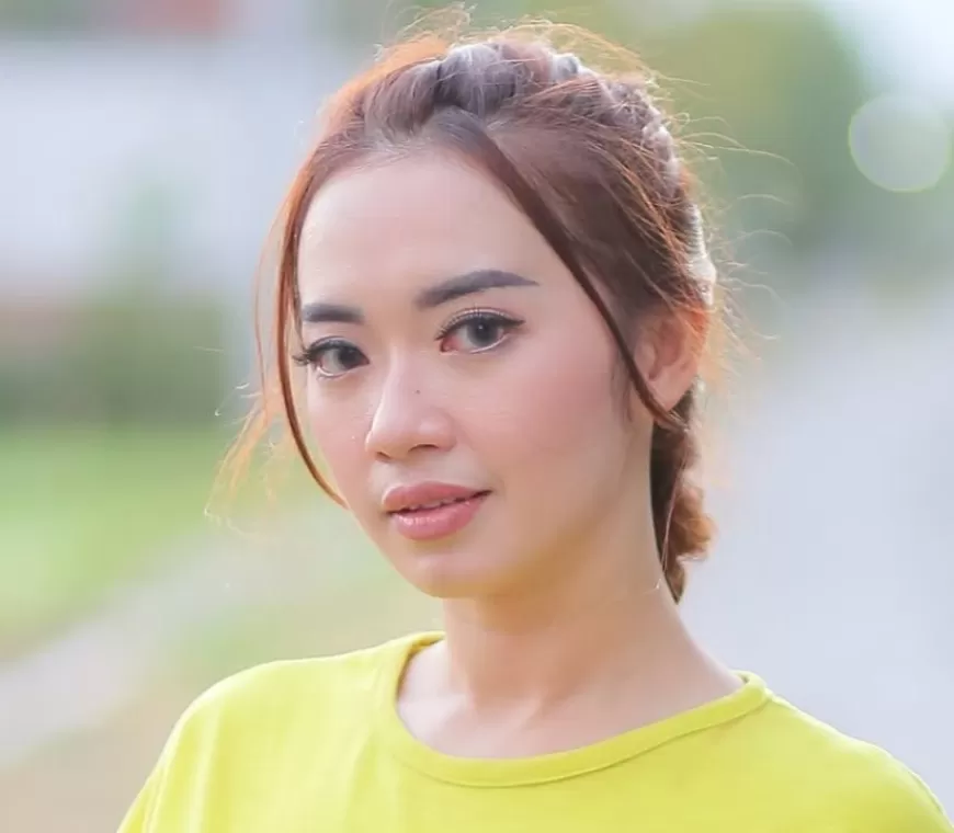 Profil Rena Movies Pedangdut Jebolan KDI yang Viral usai Bawakan Lagu 'Selalu Rindu'