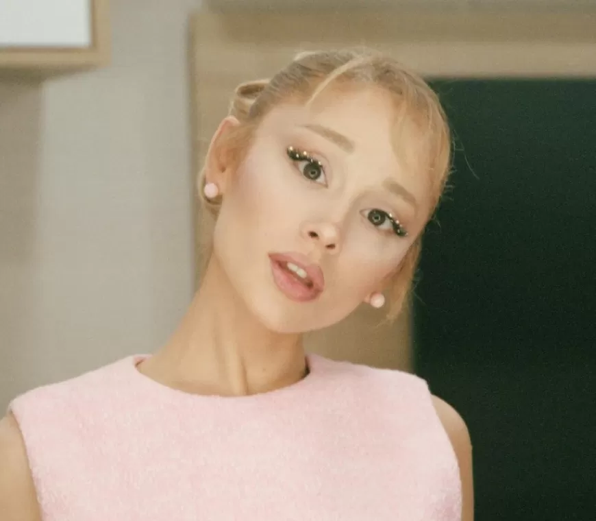 Lirik dan Makna Lagu We Can't Be Friends - Ariana Grande, Bukti Mantan Gak Bisa jadi Temen!