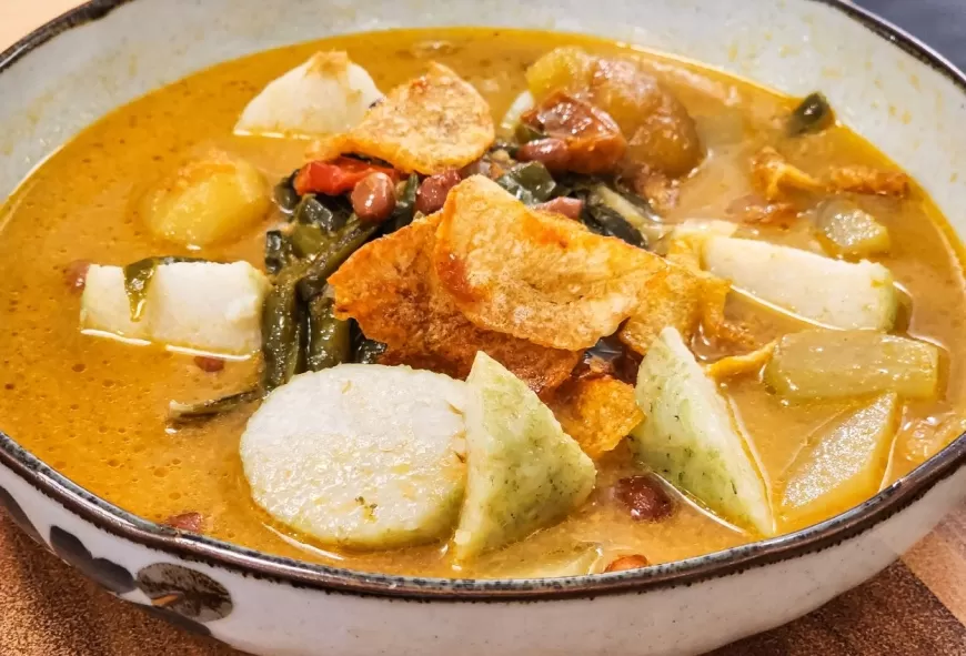 Lontong Campur