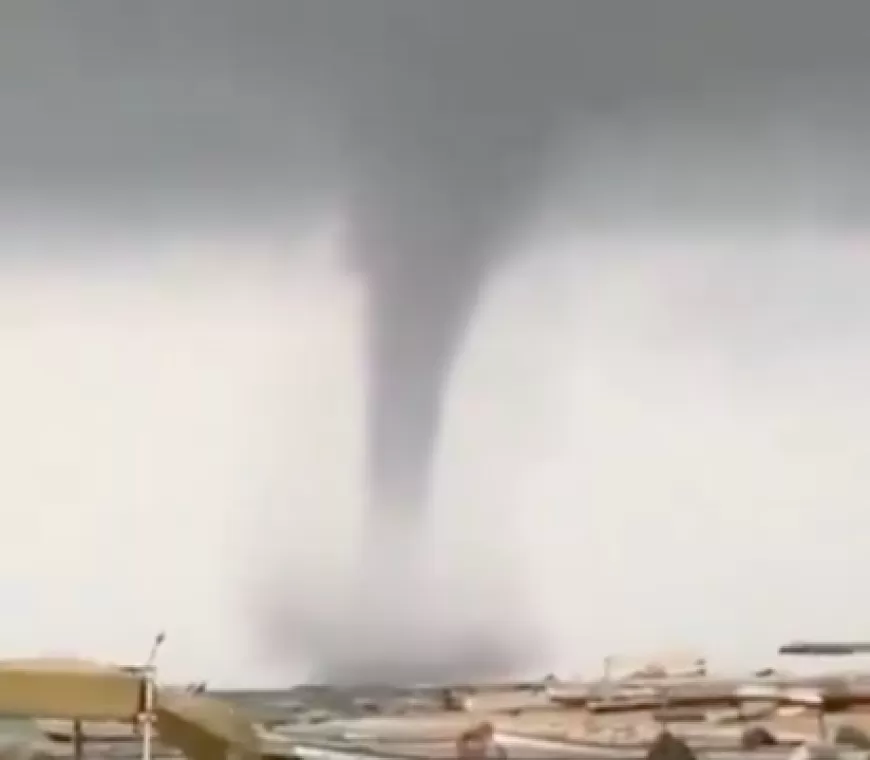 Viral di Medsos Fenomena Cuaca Ekstrem di Makkah, Pusaran Angin Mirip Tornado