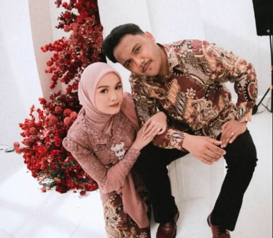 Selamat! Salma Salsabil Resmi Dilamar dengan Dimansyah Laitupa