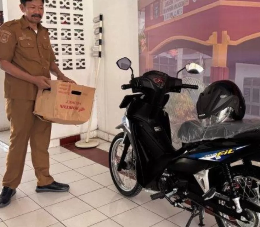 Viral Hadiah Ditarik Pemkab, Bidan Rusmiati Kini Dapat 2 Motor