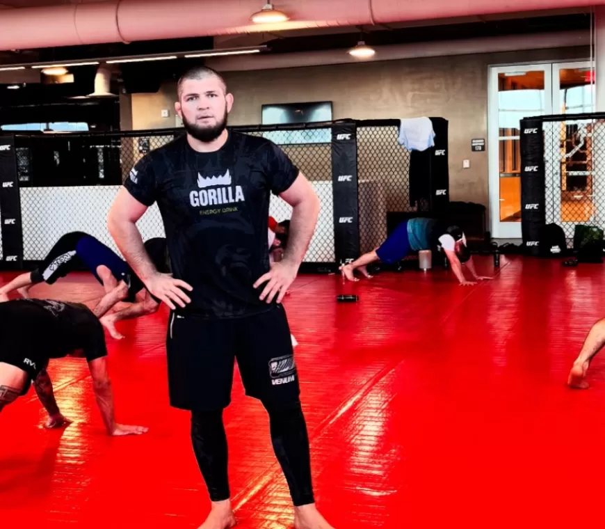 Organisasi Muslim Amerika Bersuara Terkait Insiden Khabib Nurmagomedov Diusir dari Pesawat