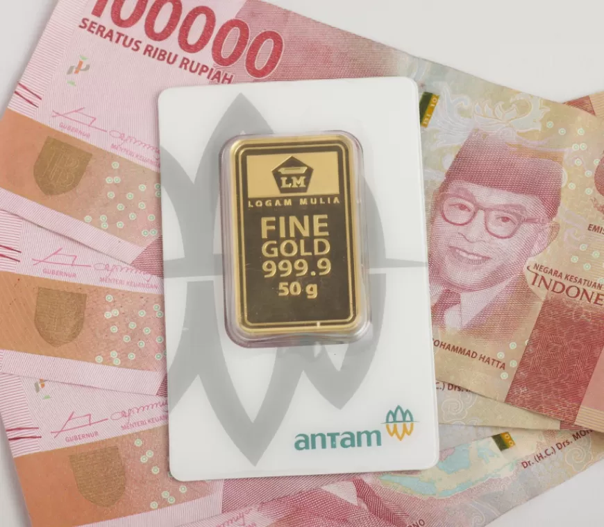 Capai Rekor Tertinggi, Harga Emas Antam Hari ini Nyaris Tembus Rp1,6 Juta per Gram