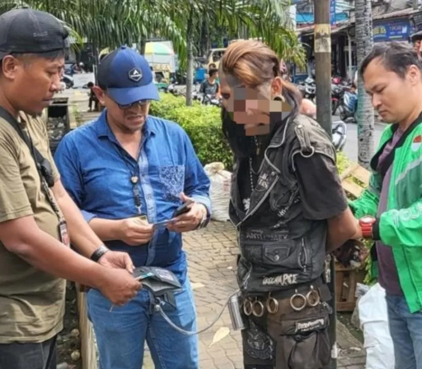 Anak Jalanan di Jakpus Tusuk Temannya Gegara Kesal Tak Dikasih Rp2.000 dan Ditagih Gitar